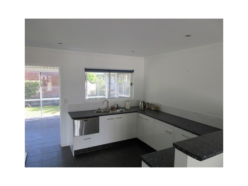 139 Monaco Street, Broadbeach Waters QLD 4218