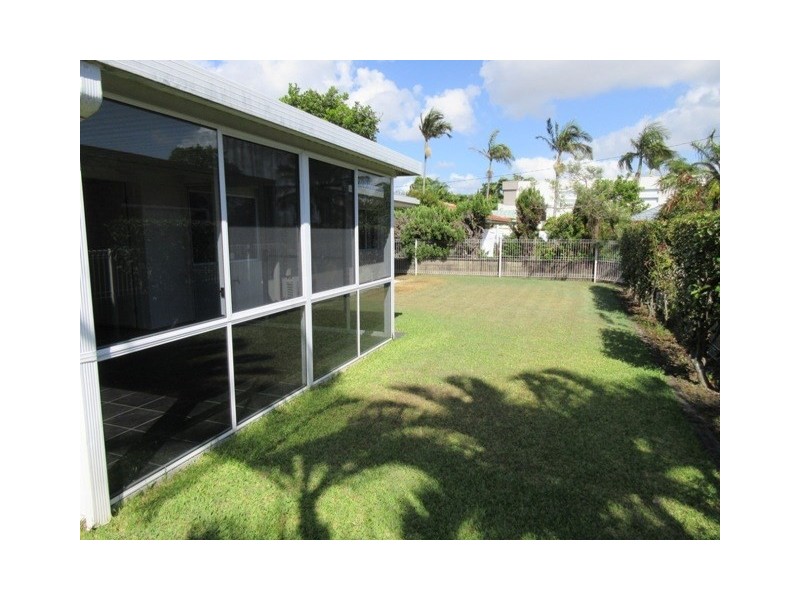 139 Monaco Street, Broadbeach Waters QLD 4218