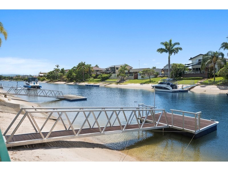 7 Coobowie Street, Broadbeach Waters QLD 4218
