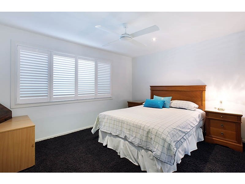 18 Merrimac Boulevard, Broadbeach Waters QLD 4218