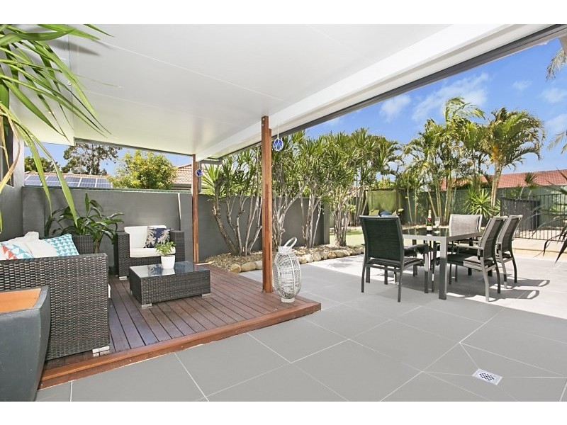 132 Markeri Street, Mermaid Waters QLD 4218