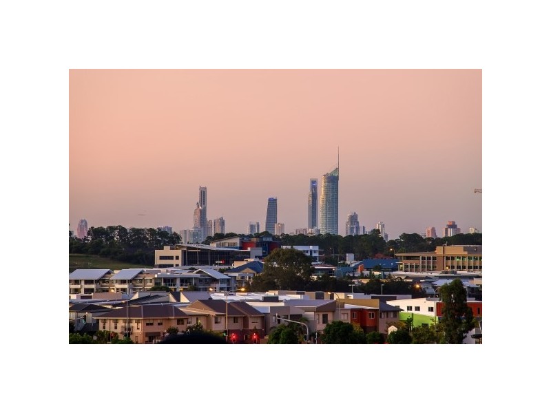 18/10 Valbonne Avenue, Varsity Lakes QLD 4227