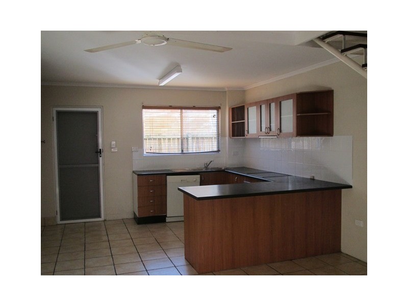 4/18 Peerless Avenue, Mermaid Beach QLD 4218