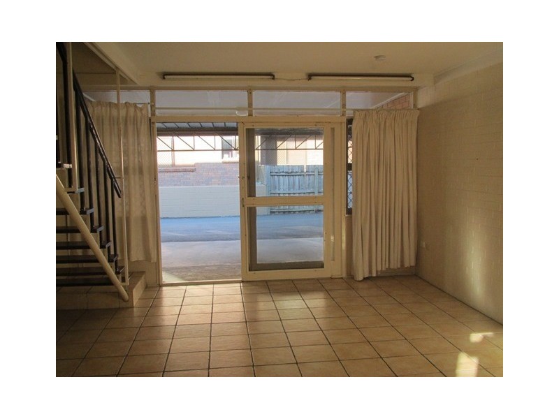 4/18 Peerless Avenue, Mermaid Beach QLD 4218