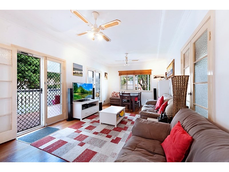 4 Lang Street, Bilinga QLD 4225