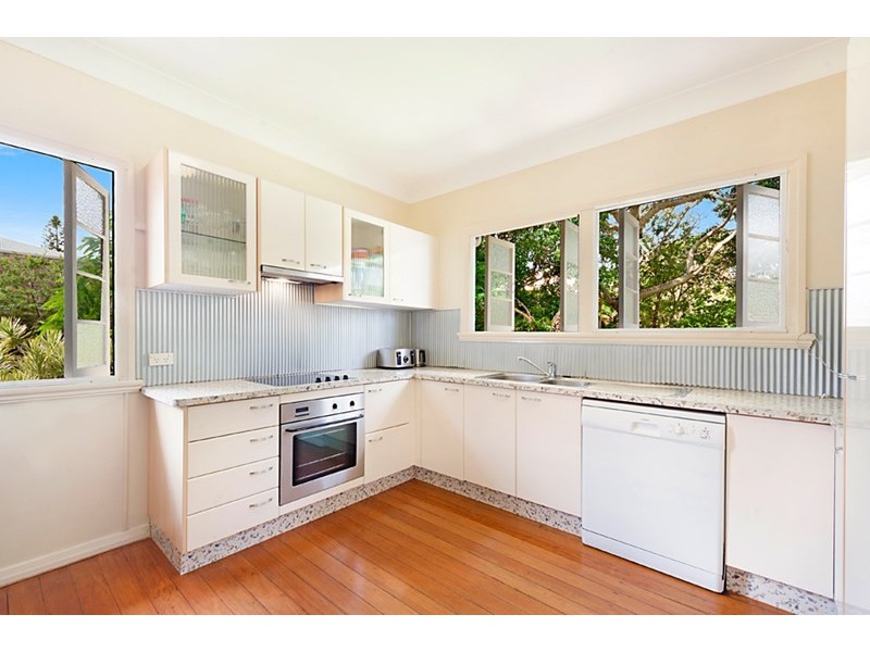 4 Lang Street, Bilinga QLD 4225