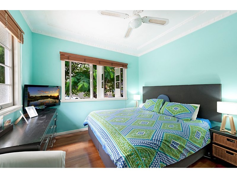 4 Lang Street, Bilinga QLD 4225