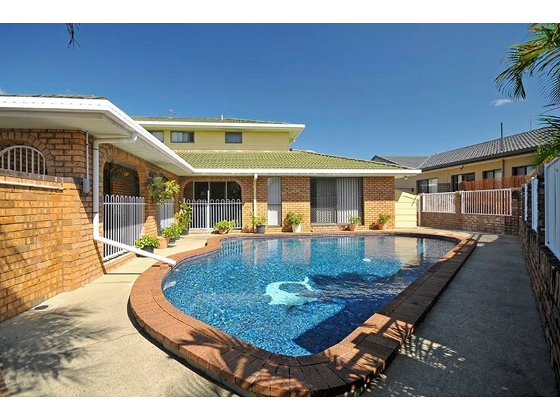 8 Ondine Court, Mermaid Waters QLD 4218