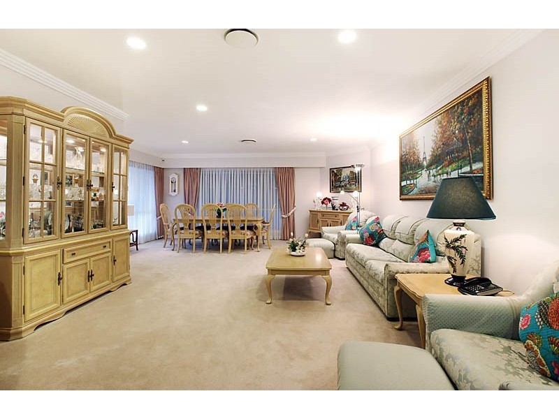 2 Key Largo, Clear Island Waters QLD 4226