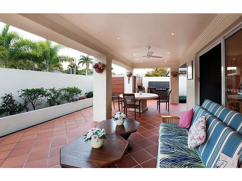 2 Key Largo, Clear Island Waters QLD 4226