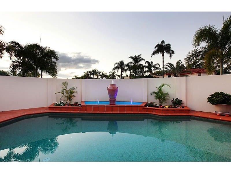 2 Key Largo, Clear Island Waters QLD 4226