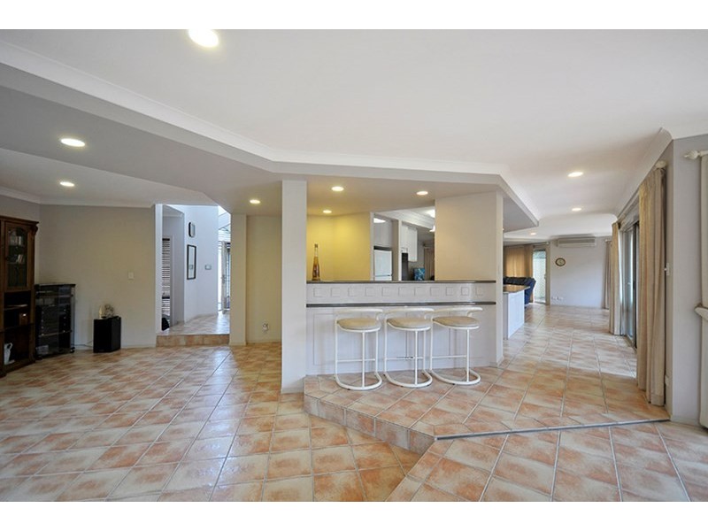 38 Beauty Point Drive, Robina QLD 4226