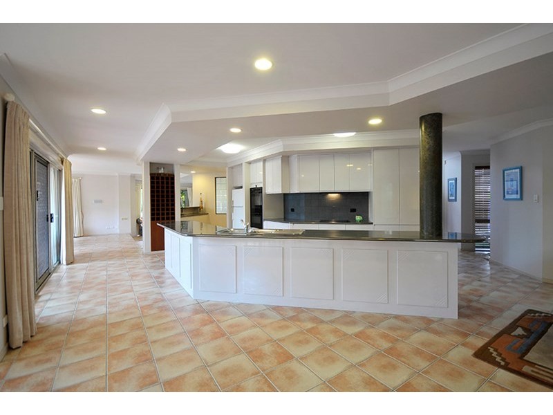 38 Beauty Point Drive, Robina QLD 4226