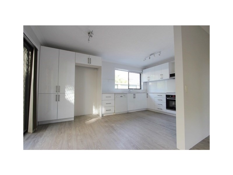 2/38 Ocean Street, Mermaid Beach QLD 4218