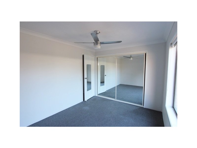 2/38 Ocean Street, Mermaid Beach QLD 4218