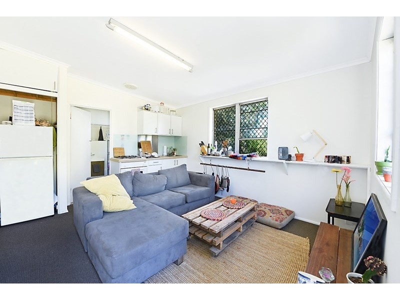 2/947 Gold Coast Highway, Palm Beach QLD 4221