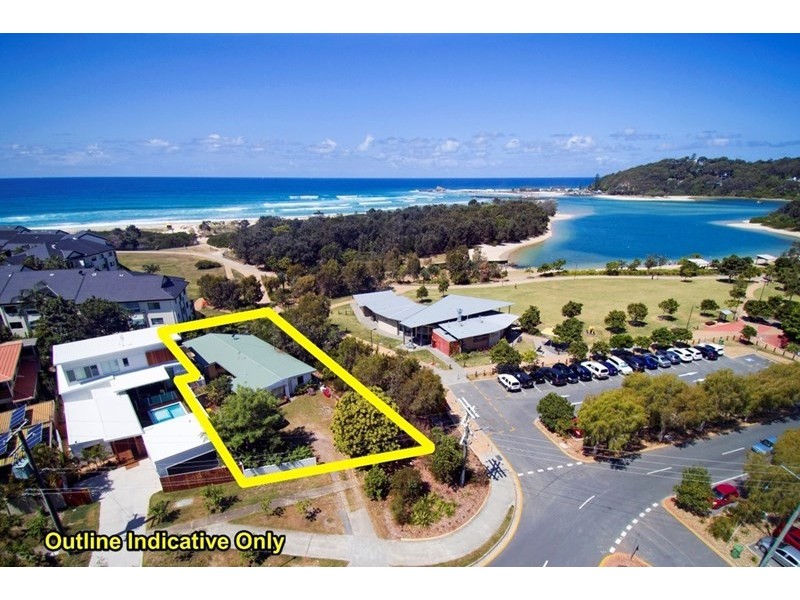 2/947 Gold Coast Highway, Palm Beach QLD 4221