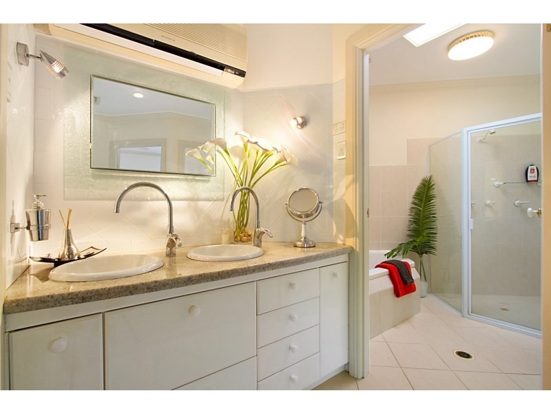 652 Tallebudgera Creek Road, Tallebudgera QLD 4228