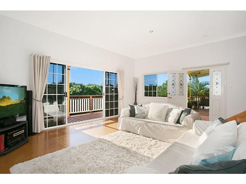 18 Dungogie Drive, Tallebudgera QLD 4228