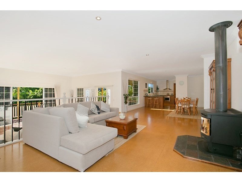 18 Dungogie Drive, Tallebudgera QLD 4228