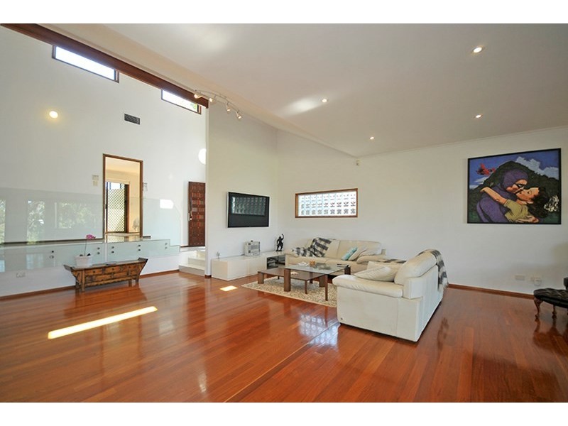 19 Grenaside Court, Robina QLD 4226