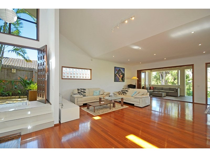 19 Grenaside Court, Robina QLD 4226