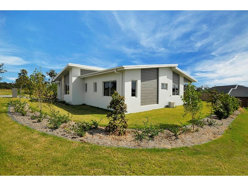 2 Apple Berry Avenue, Coomera QLD 4209