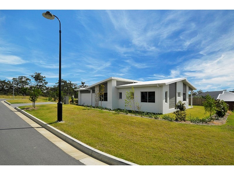 2 Apple Berry Avenue, Coomera QLD 4209