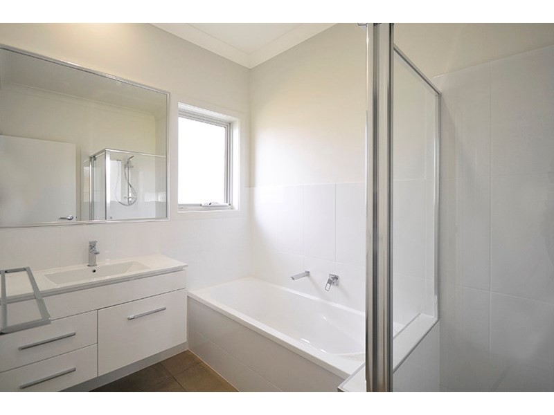 2 Apple Berry Avenue, Coomera QLD 4209