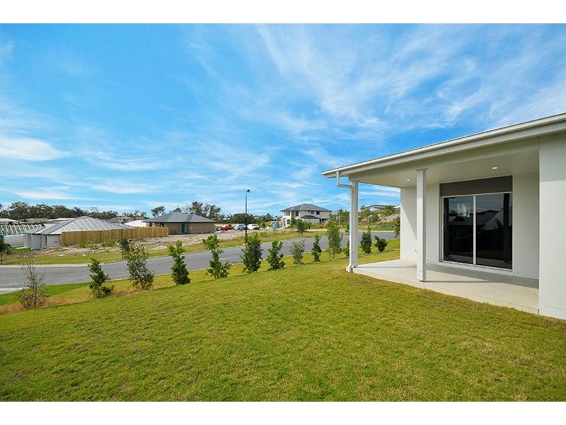 2 Apple Berry Avenue, Coomera QLD 4209