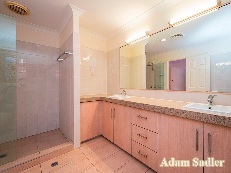 87 Glen Eagles Drive, Robina QLD 4226