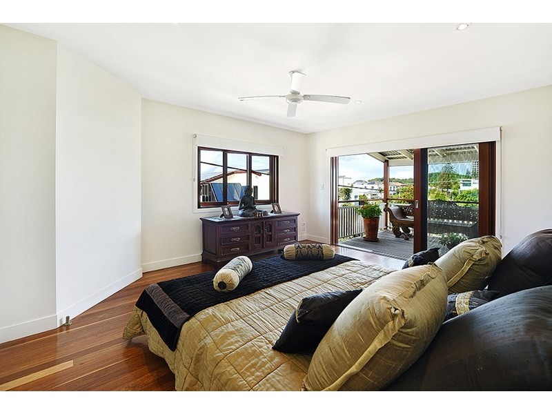 2/52 Jefferson Lane, Palm Beach QLD 4221