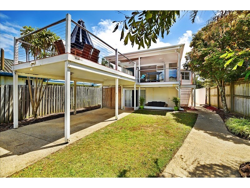 236 Jefferson Lane, Palm Beach QLD 4221