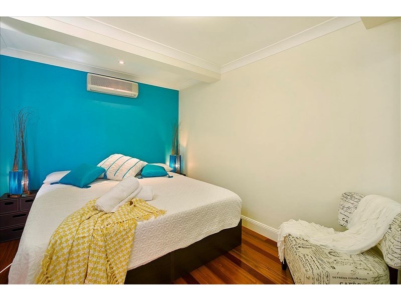 236 Jefferson Lane, Palm Beach QLD 4221