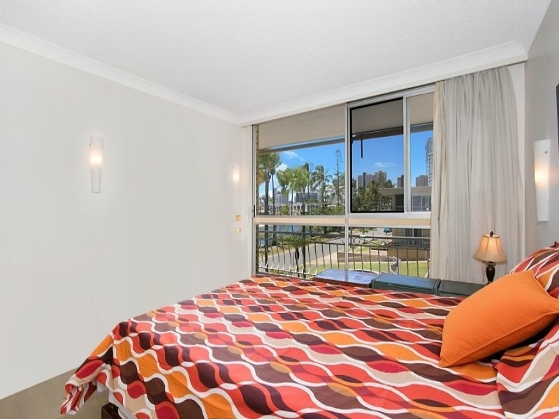 12/11 Watson Esplanade, Surfers Paradise QLD 4217