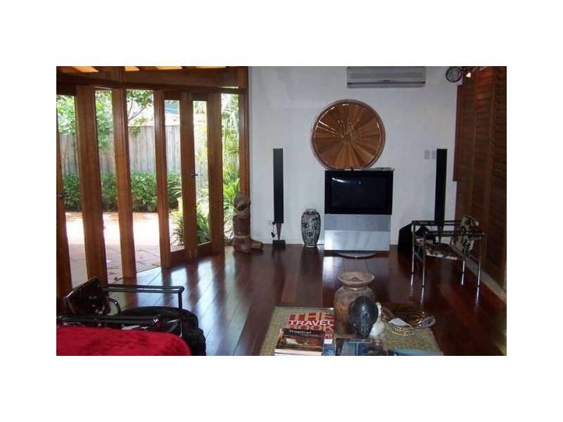 21 Arthur Street, Mermaid Beach QLD 4218