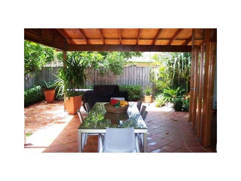 21 Arthur Street, Mermaid Beach QLD 4218