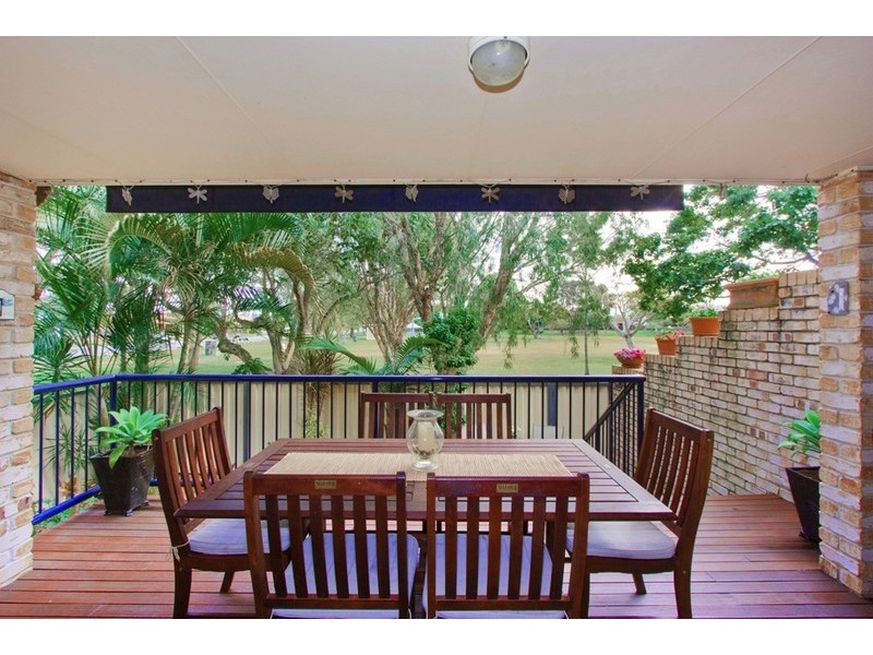 2/14 Nobby Parade, Miami QLD 4220