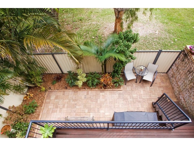 2/14 Nobby Parade, Miami QLD 4220