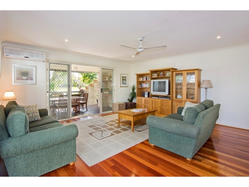2/14 Nobby Parade, Miami QLD 4220