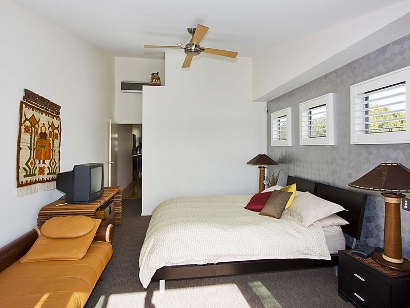 2 “Messines”, 56 Messines Crescent, Miami QLD 4220