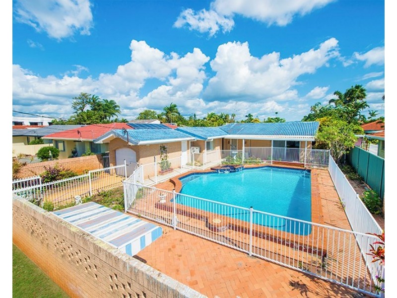 85 Vatakoula Parade, Mermaid Waters QLD 4218