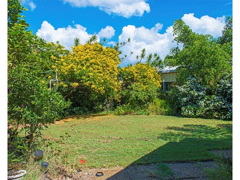 85 Vatakoula Parade, Mermaid Waters QLD 4218