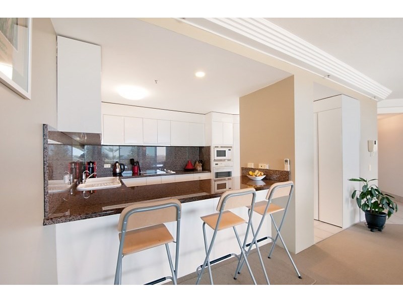 16/177 Old Burleigh Road, Broadbeach QLD 4218