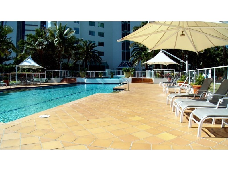 16/177 Old Burleigh Road, Broadbeach QLD 4218