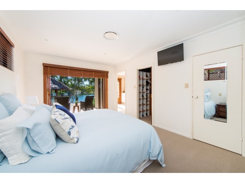 25 Boomerang Crescent, Sorrento QLD 4217