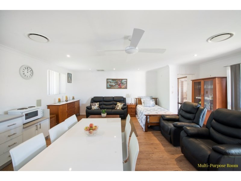 25 Boomerang Crescent, Sorrento QLD 4217