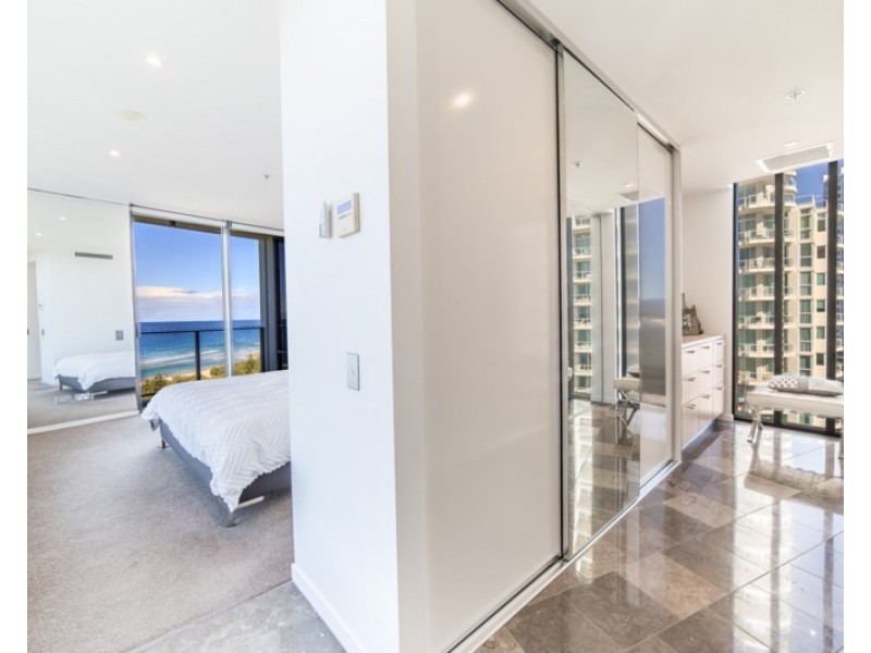 34/173 Old Burleigh Road, Broadbeach QLD 4218