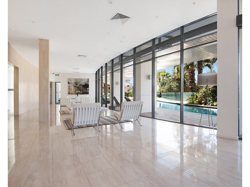 34/173 Old Burleigh Road, Broadbeach QLD 4218