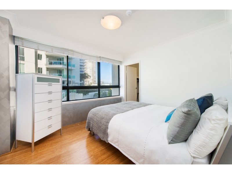 7/3576 Main Beach Parade, Main Beach QLD 4217